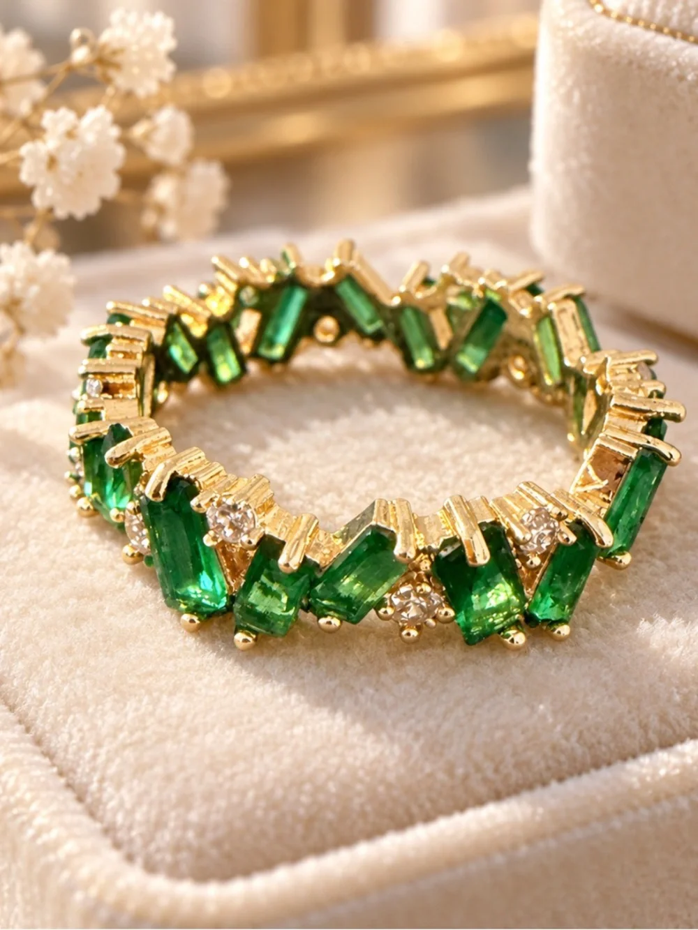 Emerald Green Rhinestone Baguette Eternity Band Ring Gold Tone Size 8